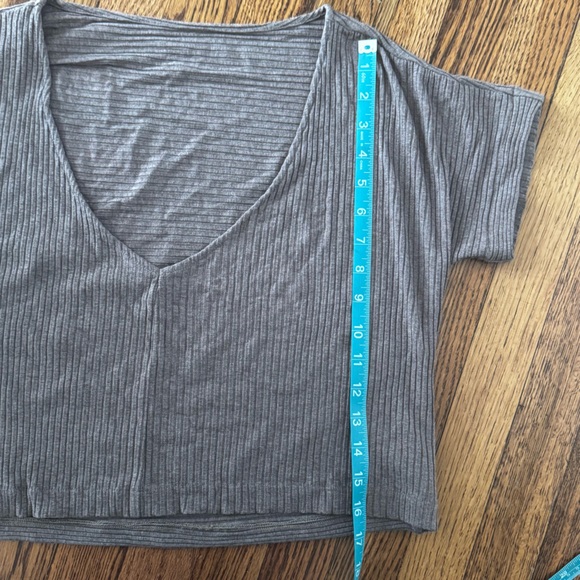 Hackwith Design House Cropped Tee Reversible - Picture 6 of 6